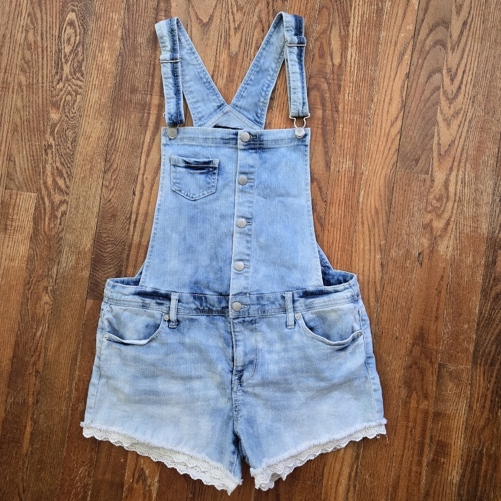 Mossimo Denim Overalls Shorts Size M Blue Lace Hem Farmgirl Cowgirl Festival